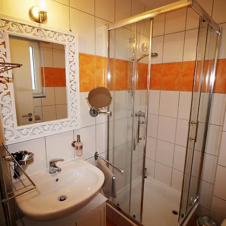 Apartment Ferienhauser Geiseltal *